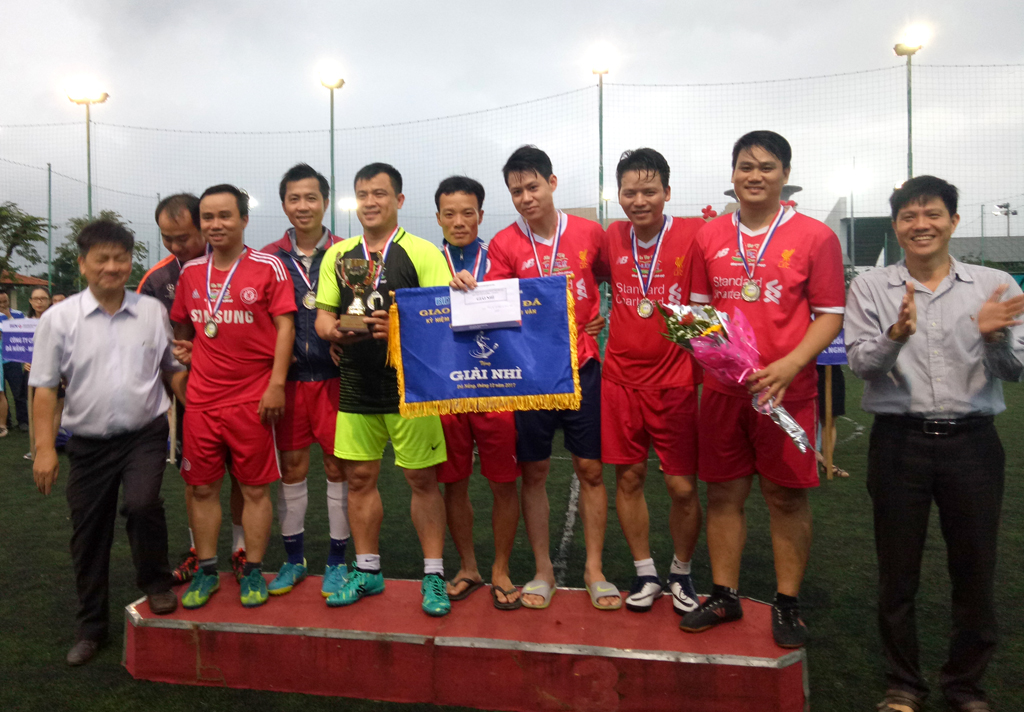 DMT GROUP - Tham dự giải bóng đá giao lưu nhân dịp kỷ niệm thành lập BIDV Hải Vân